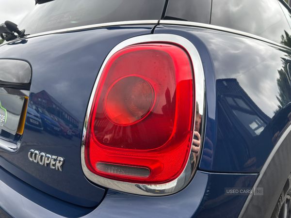 MINI Hatch in Down