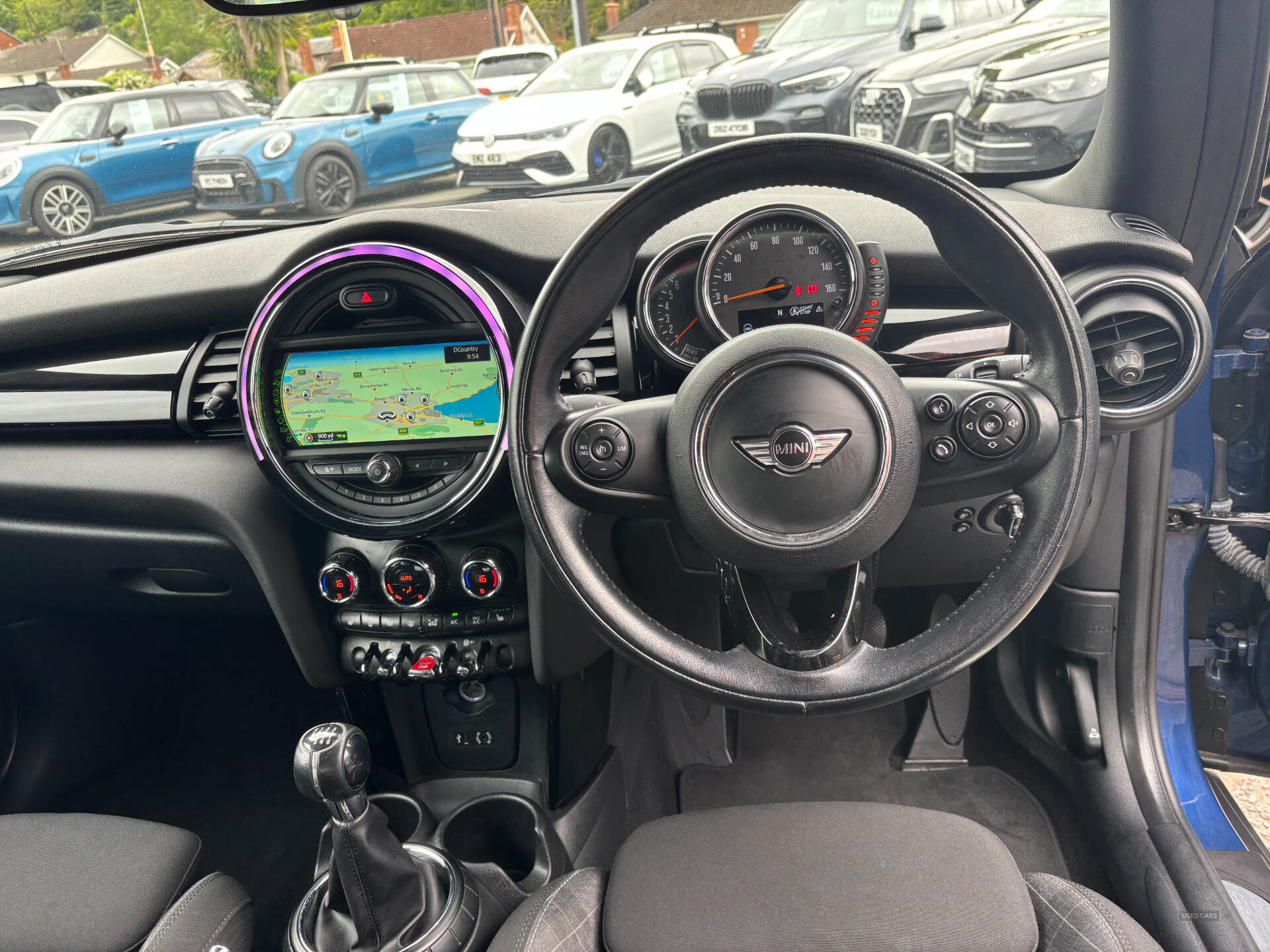 MINI Hatch in Down
