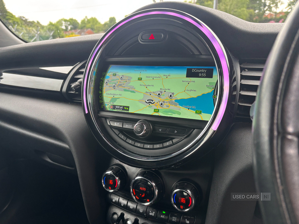 MINI Hatch in Down