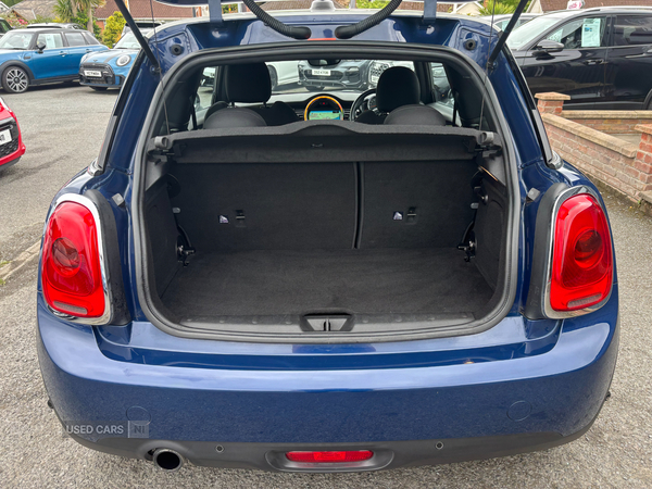 MINI Hatch in Down