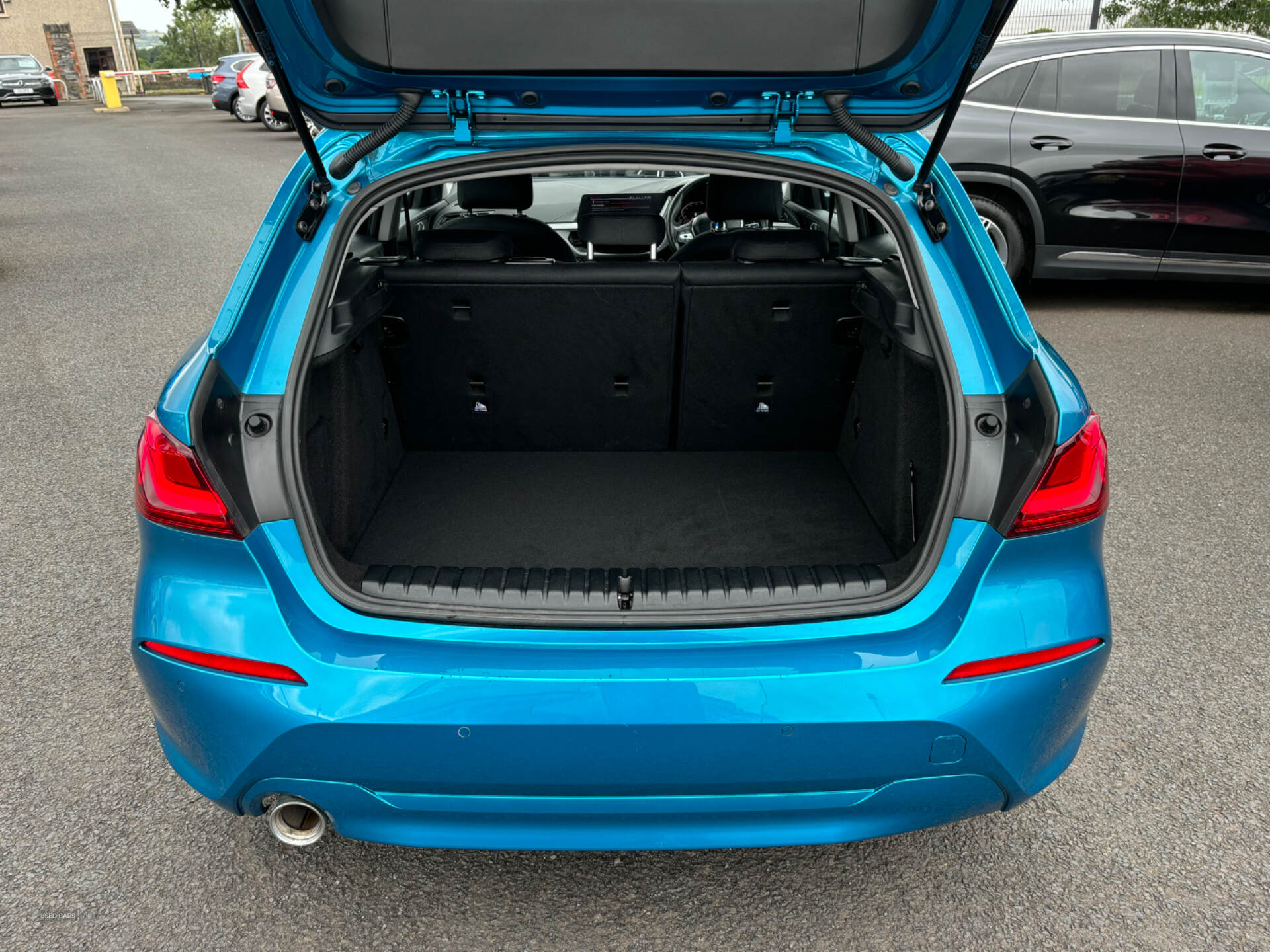 Car Thumbnail 9