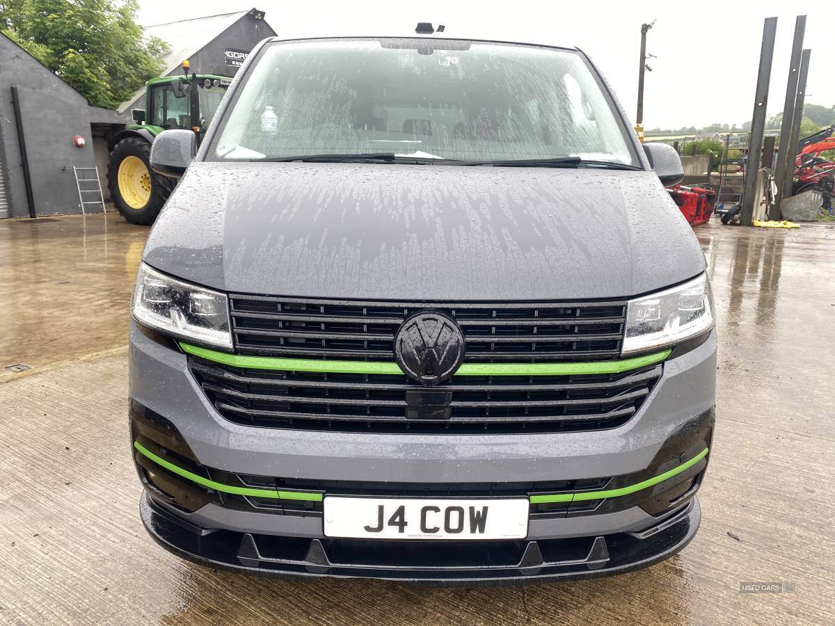 May 2021 Volkswagen Caravelle 2.0 TDI Executive 204 5dr DSG