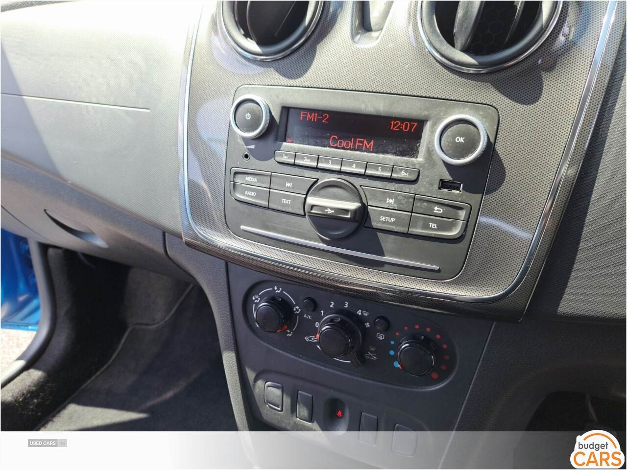 Car Thumbnail 15