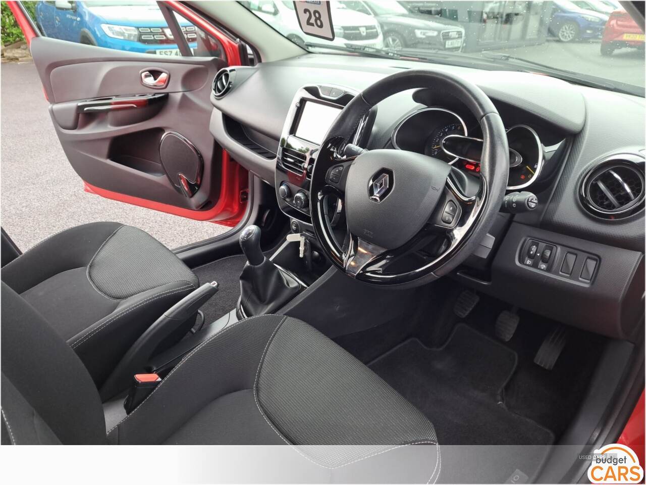 Oct 2014 Renault Clio 1.2 16V Dynamique MediaNav 5dr