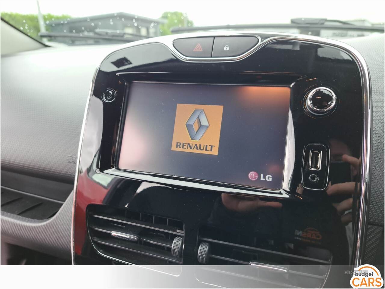 Oct 2014 Renault Clio 1.2 16V Dynamique MediaNav 5dr