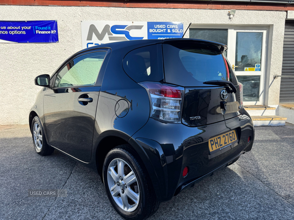 Toyota iQ HATCHBACK in Down