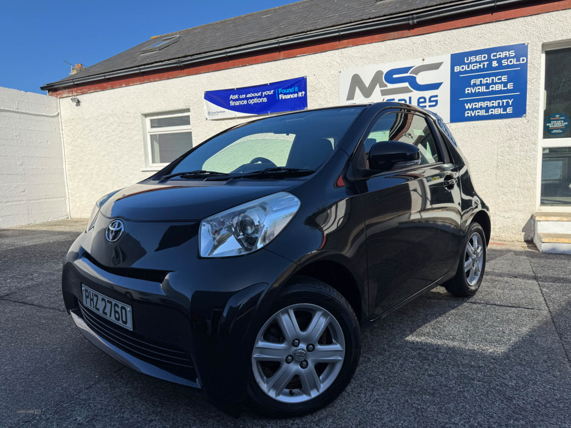 Toyota iQ HATCHBACK in Down
