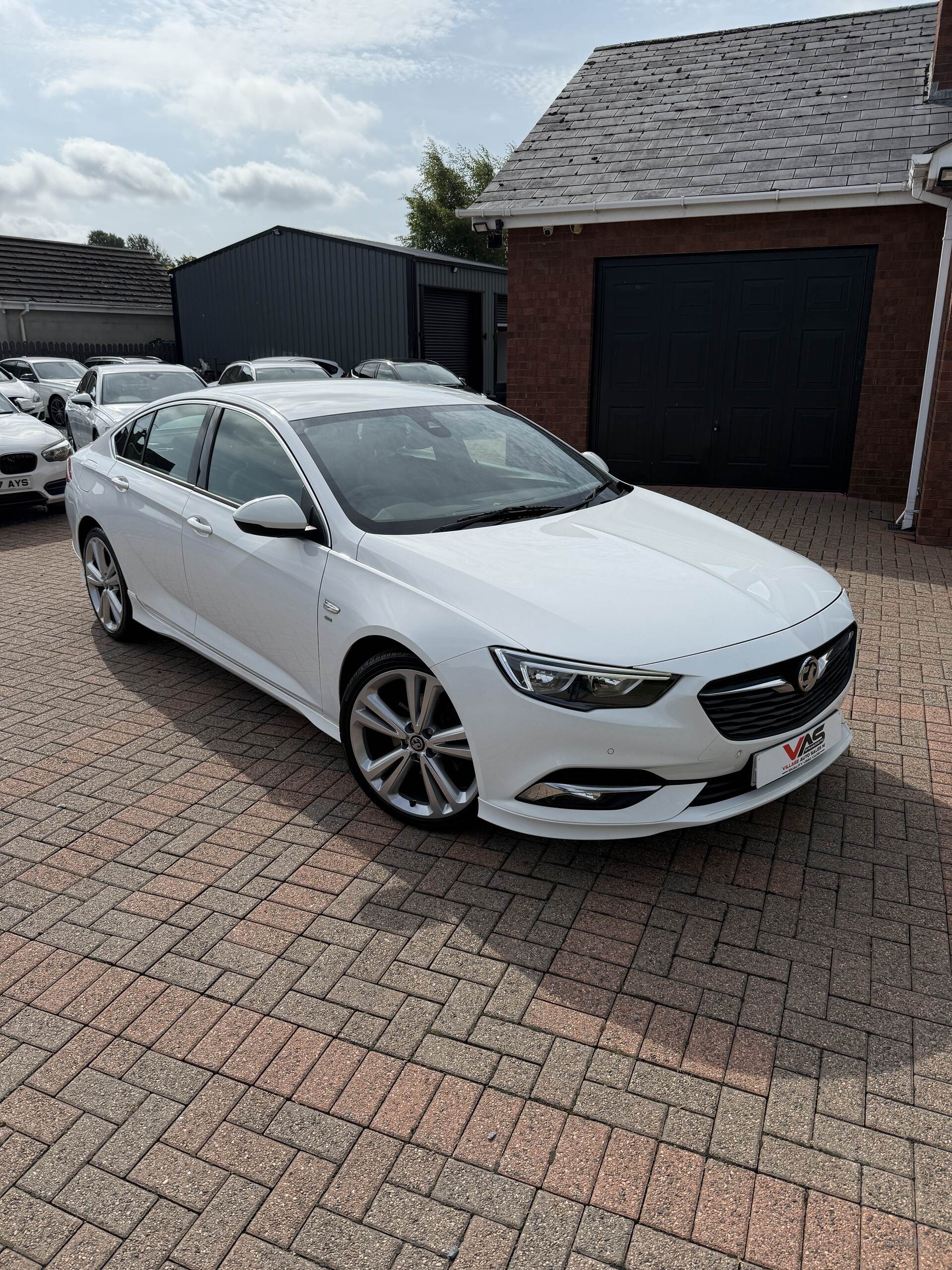 Sep 2018 Vauxhall Insignia 2.0 Turbo D SRi Vx-line Nav 5dr