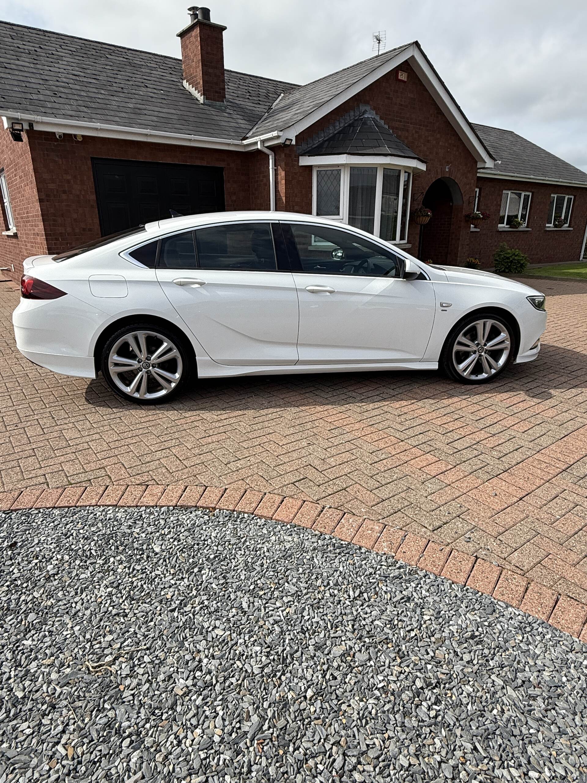 Sep 2018 Vauxhall Insignia 2.0 Turbo D SRi Vx-line Nav 5dr