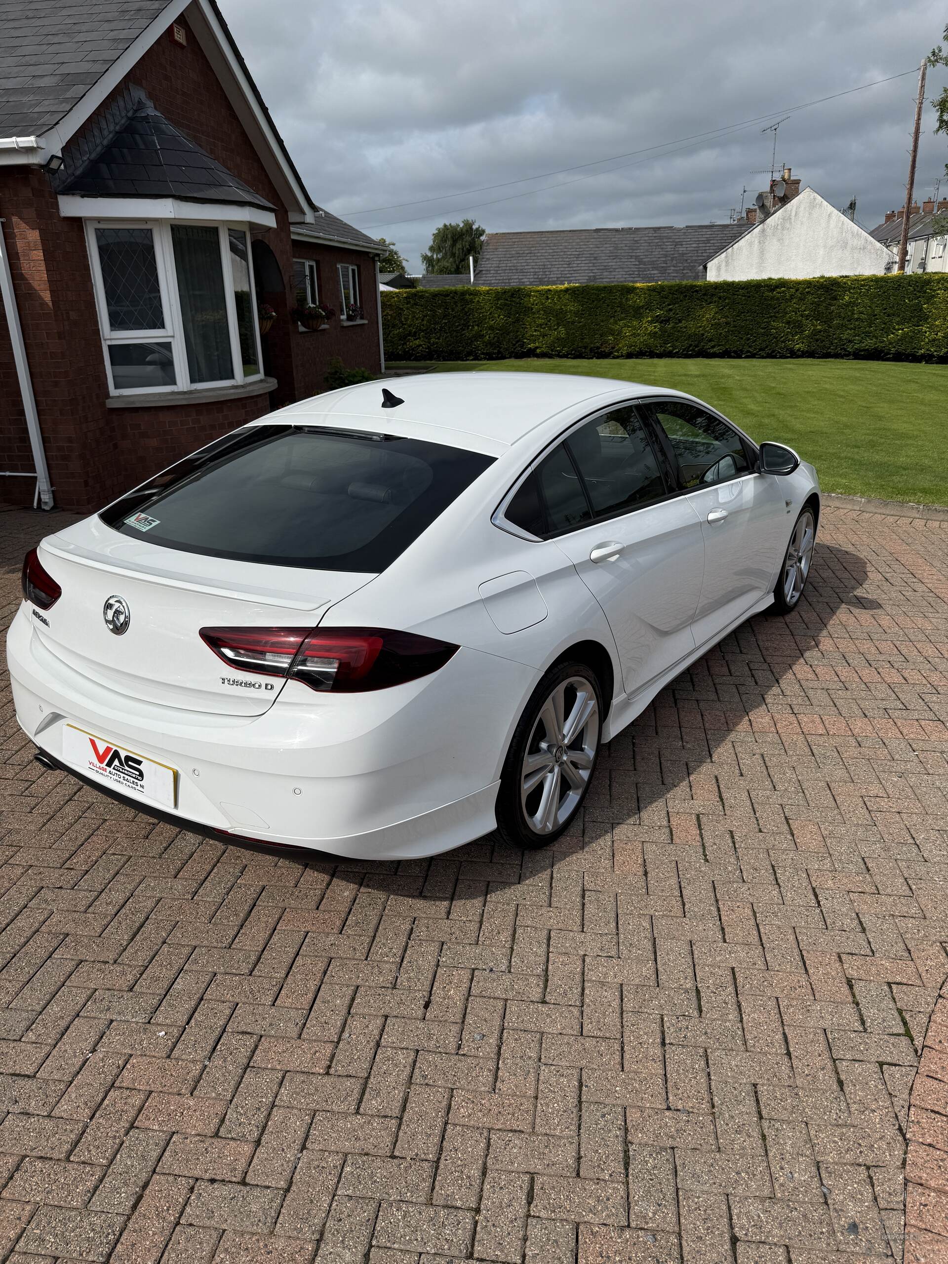 Sep 2018 Vauxhall Insignia 2.0 Turbo D SRi Vx-line Nav 5dr