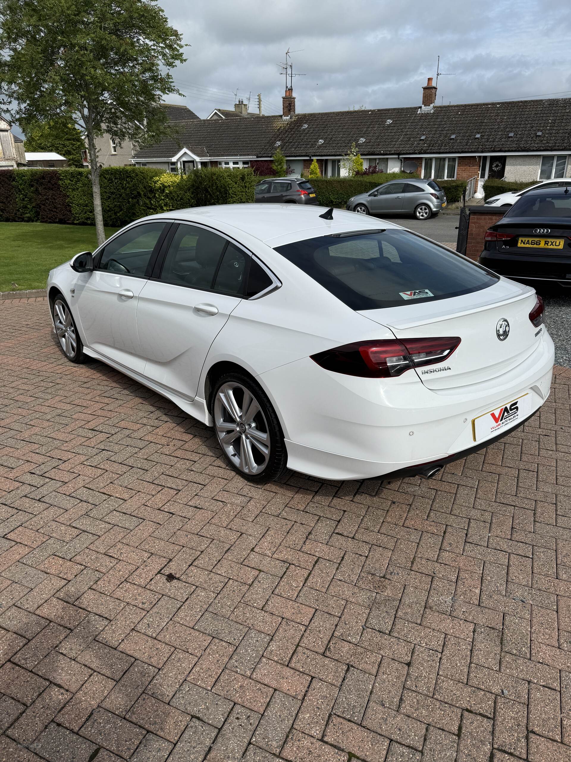 Sep 2018 Vauxhall Insignia 2.0 Turbo D SRi Vx-line Nav 5dr