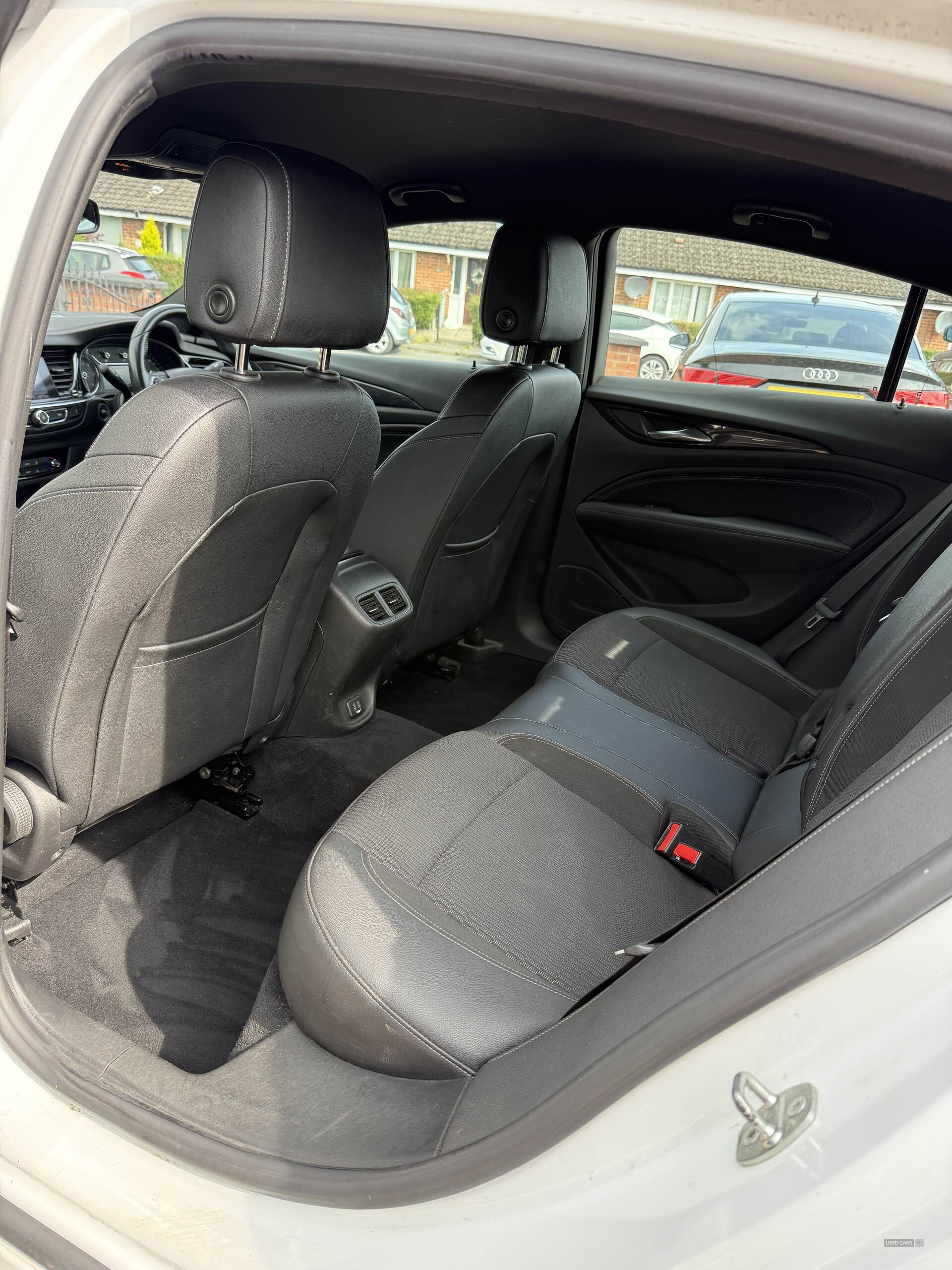 Sep 2018 Vauxhall Insignia 2.0 Turbo D SRi Vx-line Nav 5dr
