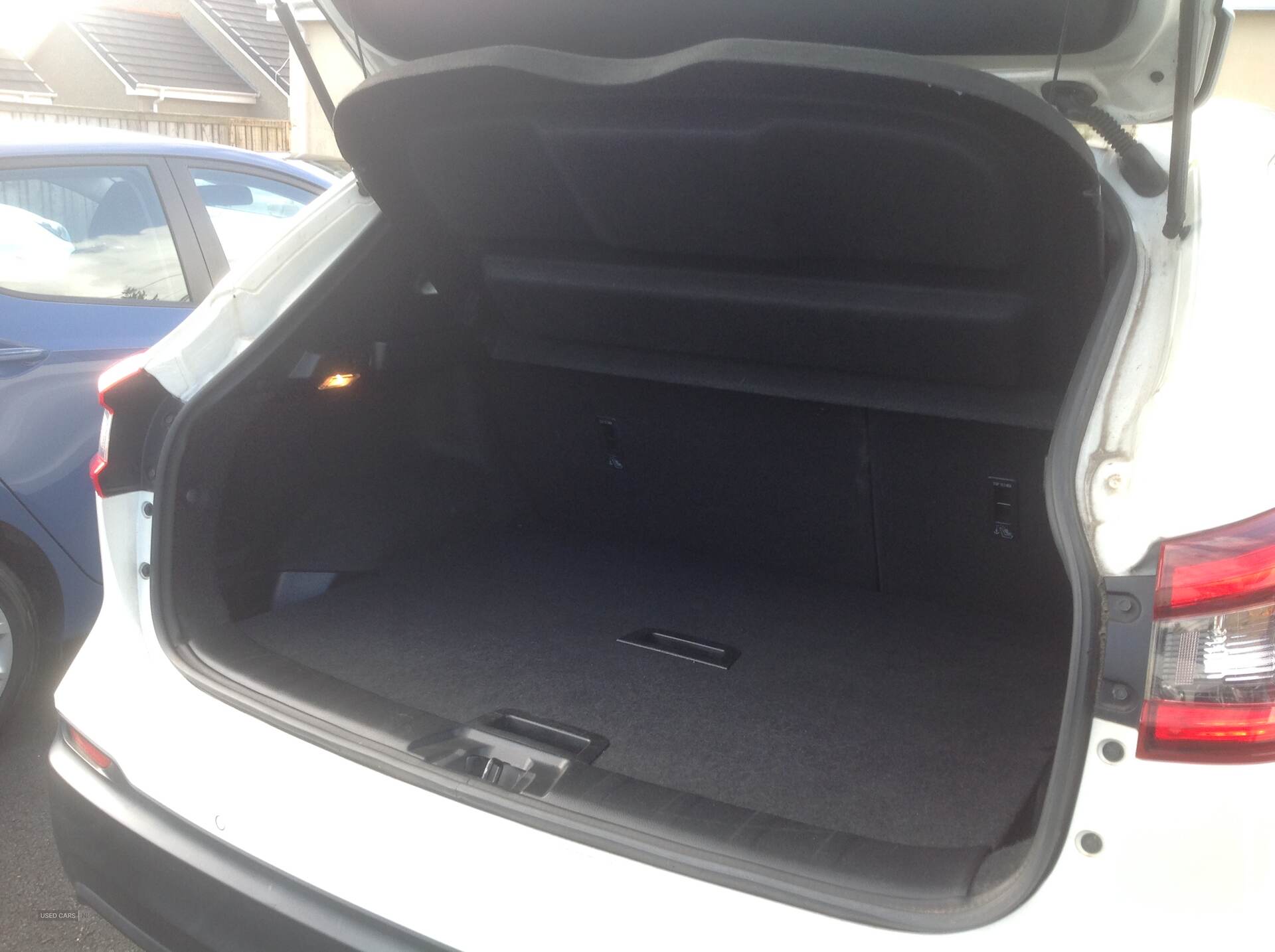 Nissan Qashqai DIESEL HATCHBACK in Down