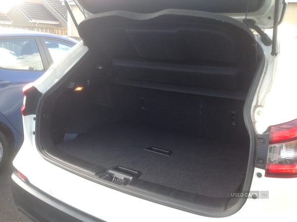Nissan Qashqai DIESEL HATCHBACK in Down