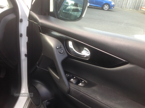 Nissan Qashqai DIESEL HATCHBACK in Down