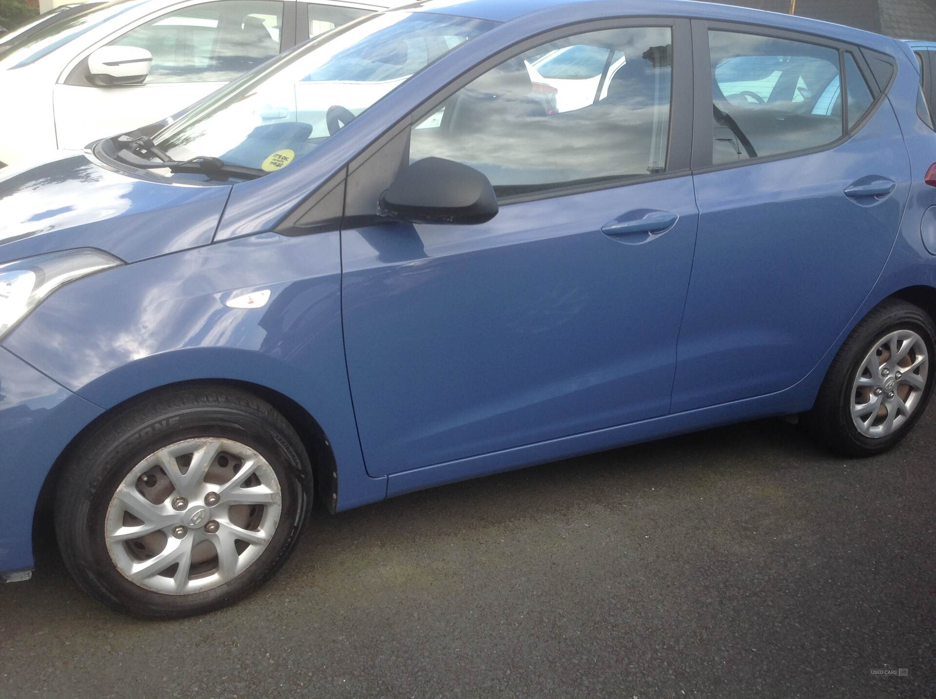 Hyundai i10 HATCHBACK in Down