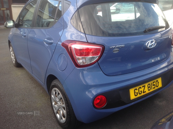 Hyundai i10 HATCHBACK in Down