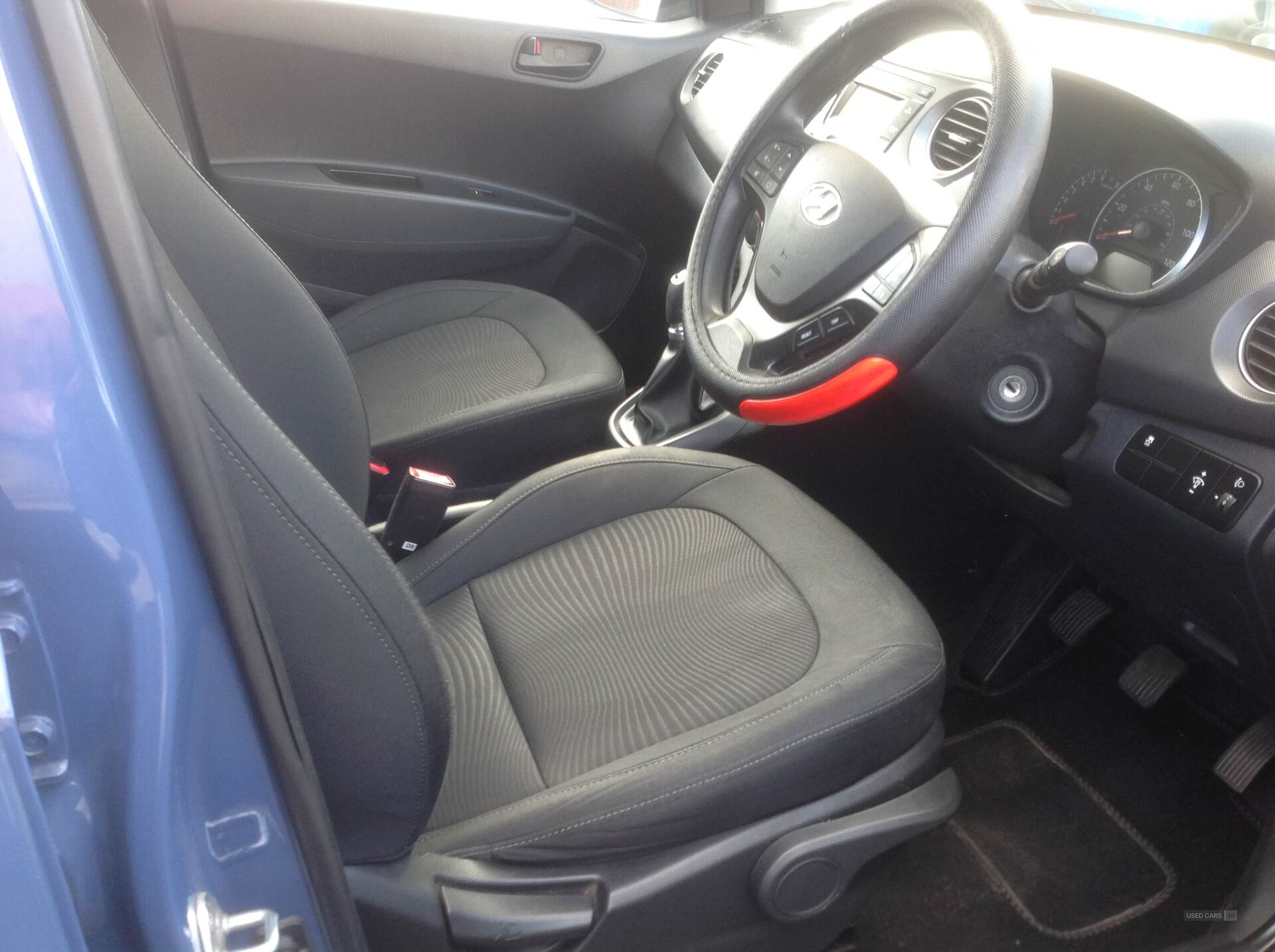 Hyundai i10 HATCHBACK in Down