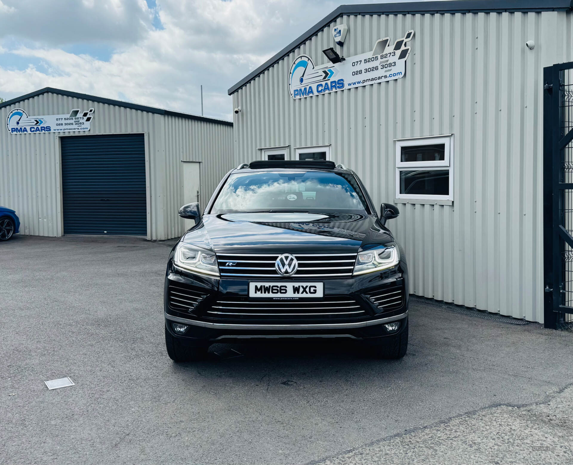 Feb 2017 Volkswagen Touareg 3.0 V6 TDI BlueMotion Tech 262 R-Line 5dr Tip Auto