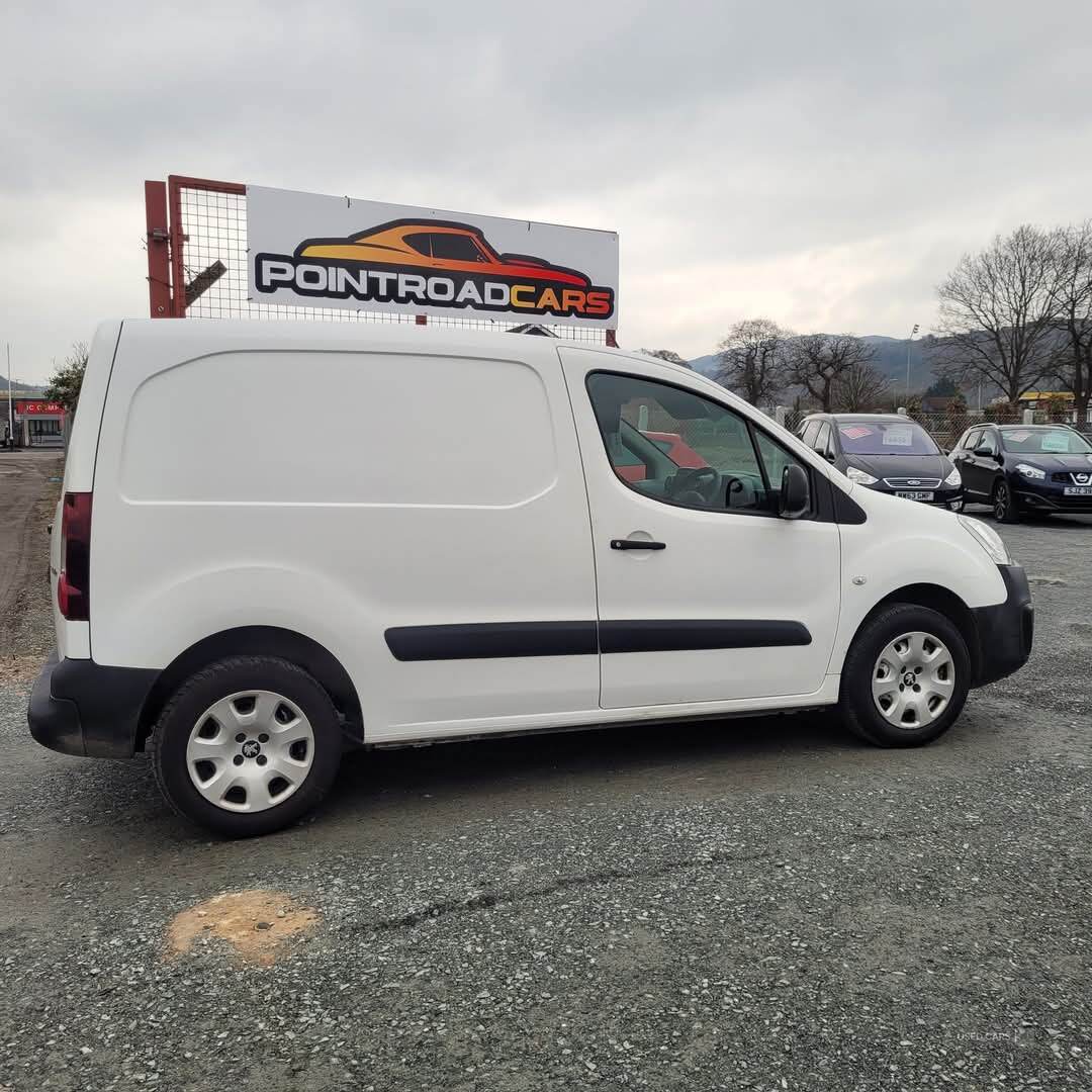 Peugeot Partner L1 DIESEL in Down
