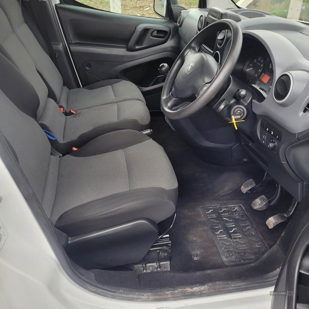 Peugeot Partner L1 DIESEL in Down