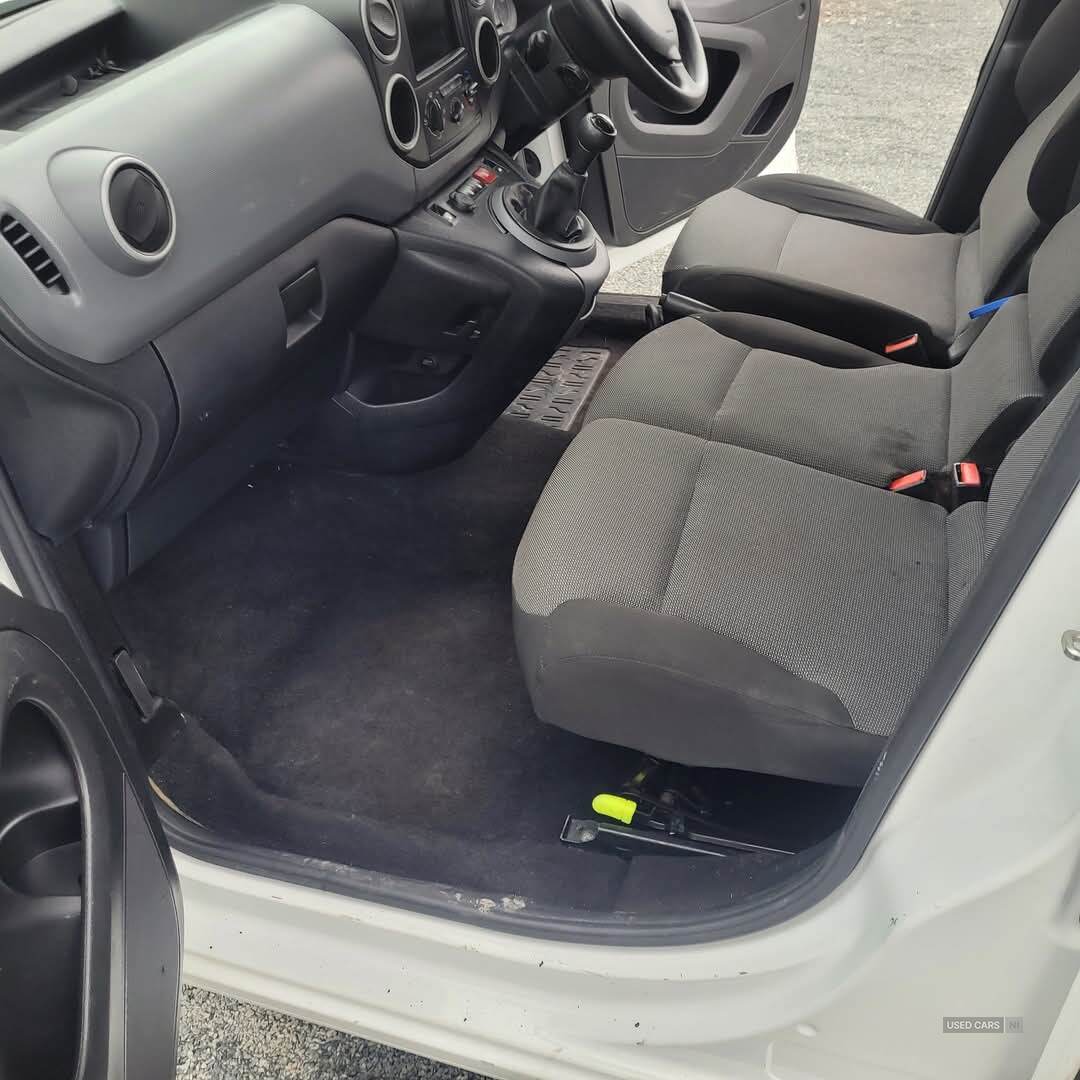 Peugeot Partner L1 DIESEL in Down