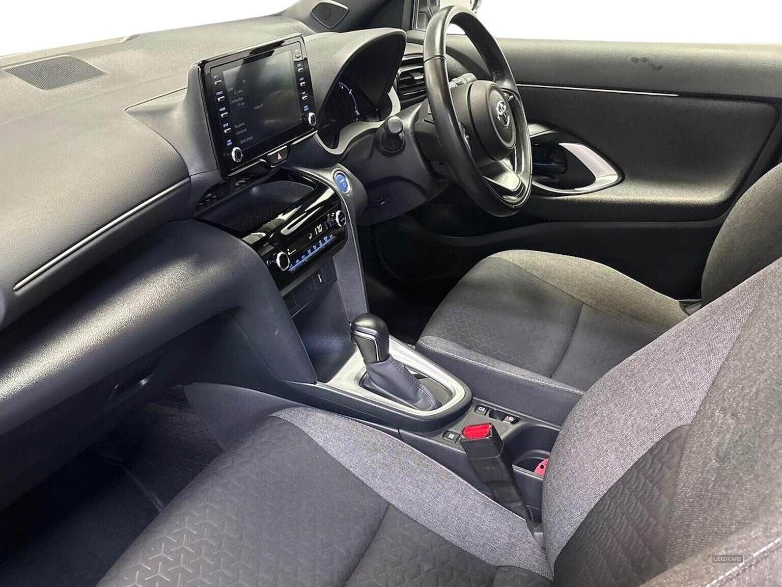 Nov 2021 Toyota Yaris Cross 1.5 Hybrid Design 5Dr Cvt