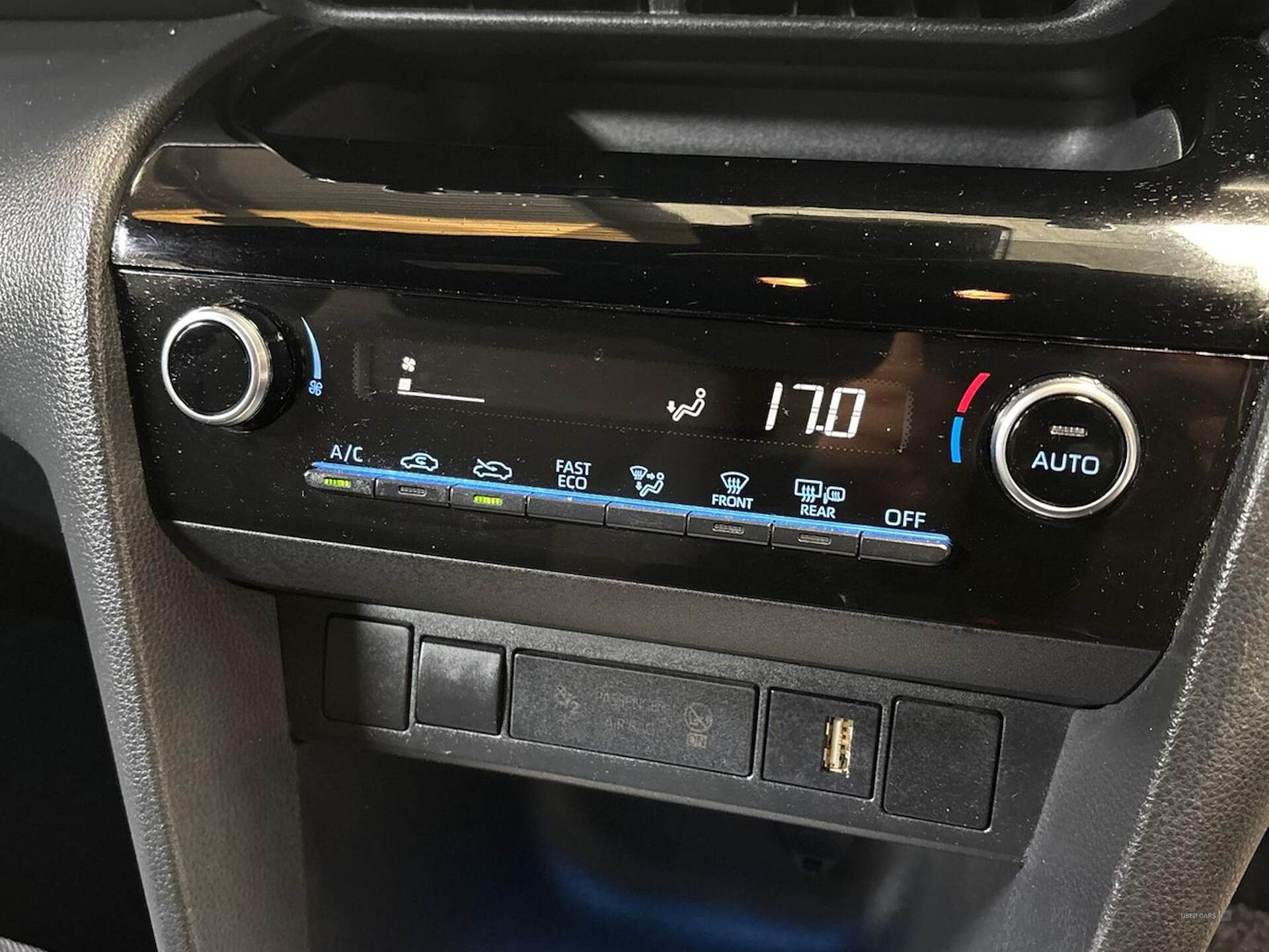 Nov 2021 Toyota Yaris Cross 1.5 Hybrid Design 5Dr Cvt