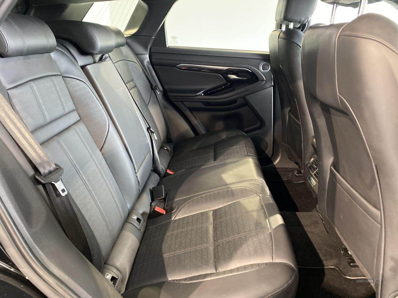 Jan 2020 Land Rover Range Rover Evoque 2.0 D180 R-Dynamic HSE 5dr Auto