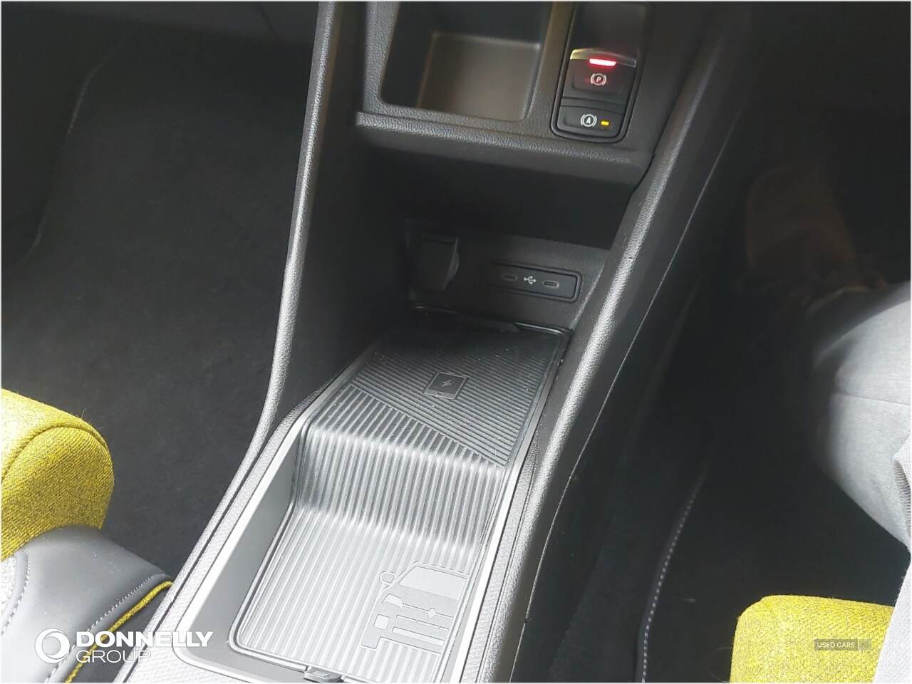 Feb 2025 Renault 5 110kW Iconic Five Comfort Range 52 kWh 5dr Auto