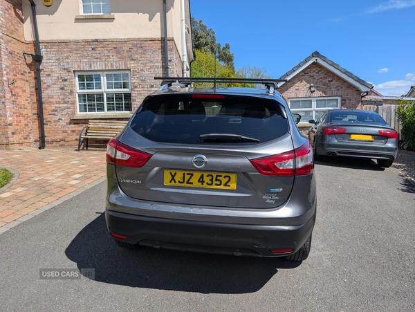 Jun 2015 Nissan Qashqai 1.5 dCi N-Tec+ 5dr