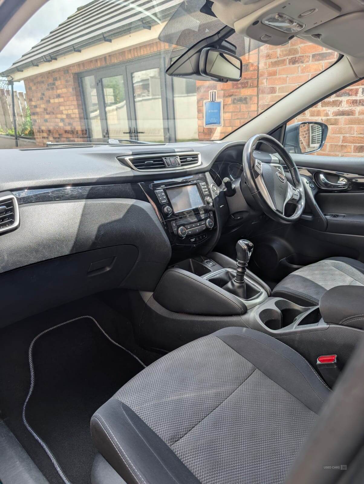 Jun 2015 Nissan Qashqai 1.5 dCi N-Tec+ 5dr