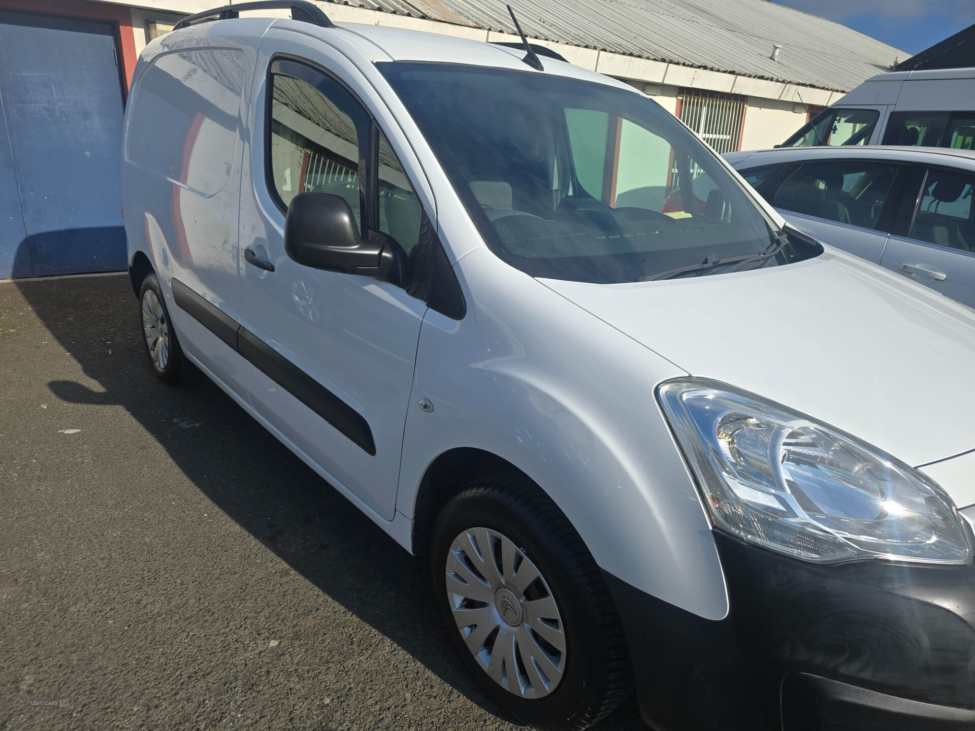 Jan 2019 Peugeot Partner 1000 1.6 BlueHDi 100 Professional Van