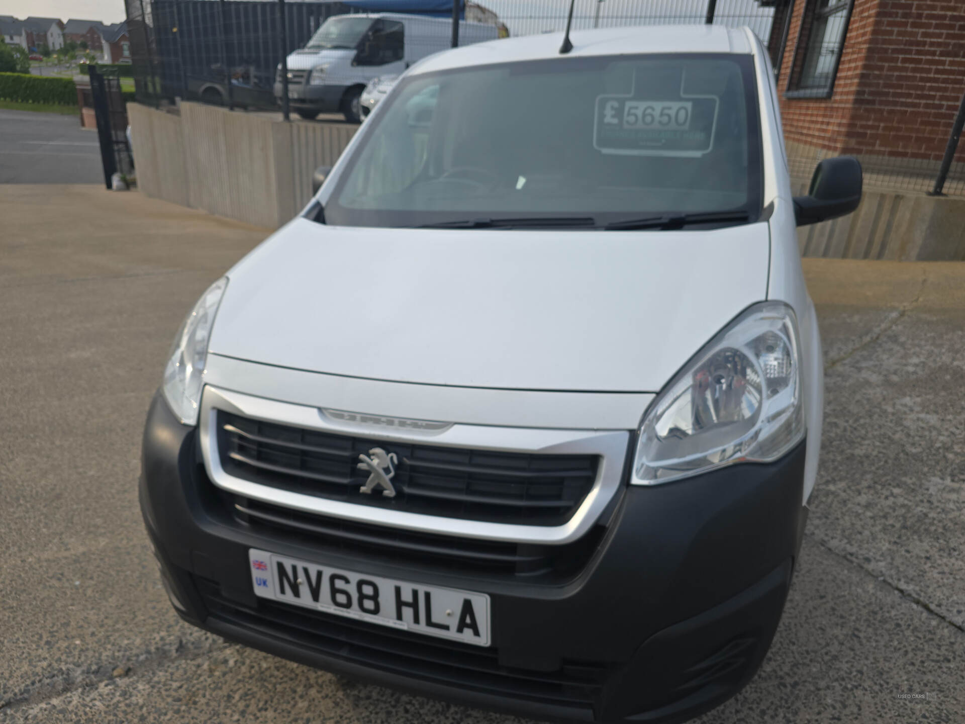 Jan 2019 Peugeot Partner 1000 1.6 BlueHDi 100 Professional Van