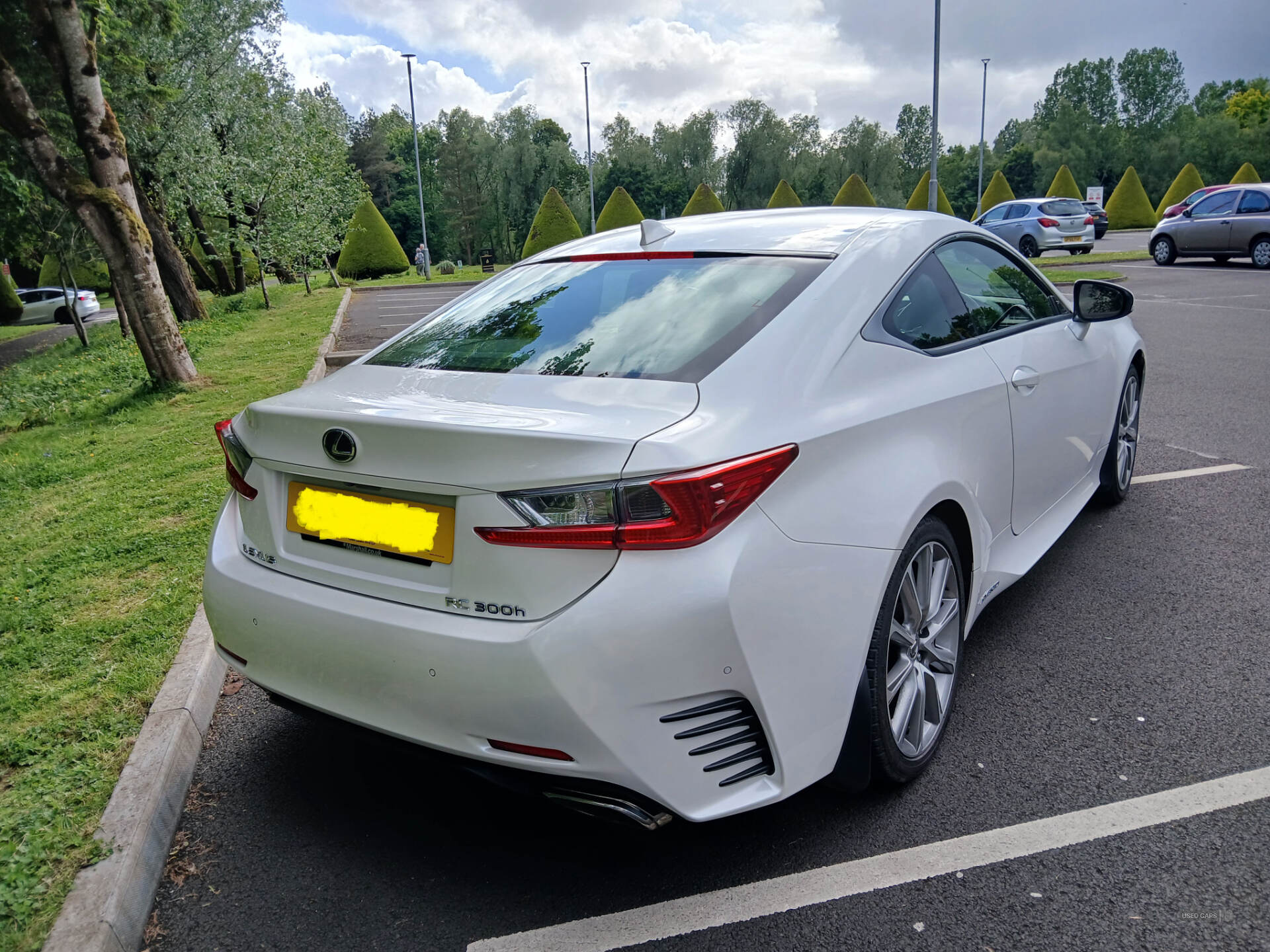 Sep 2016 Lexus RC 300h 2.5 Premier 2dr CVT