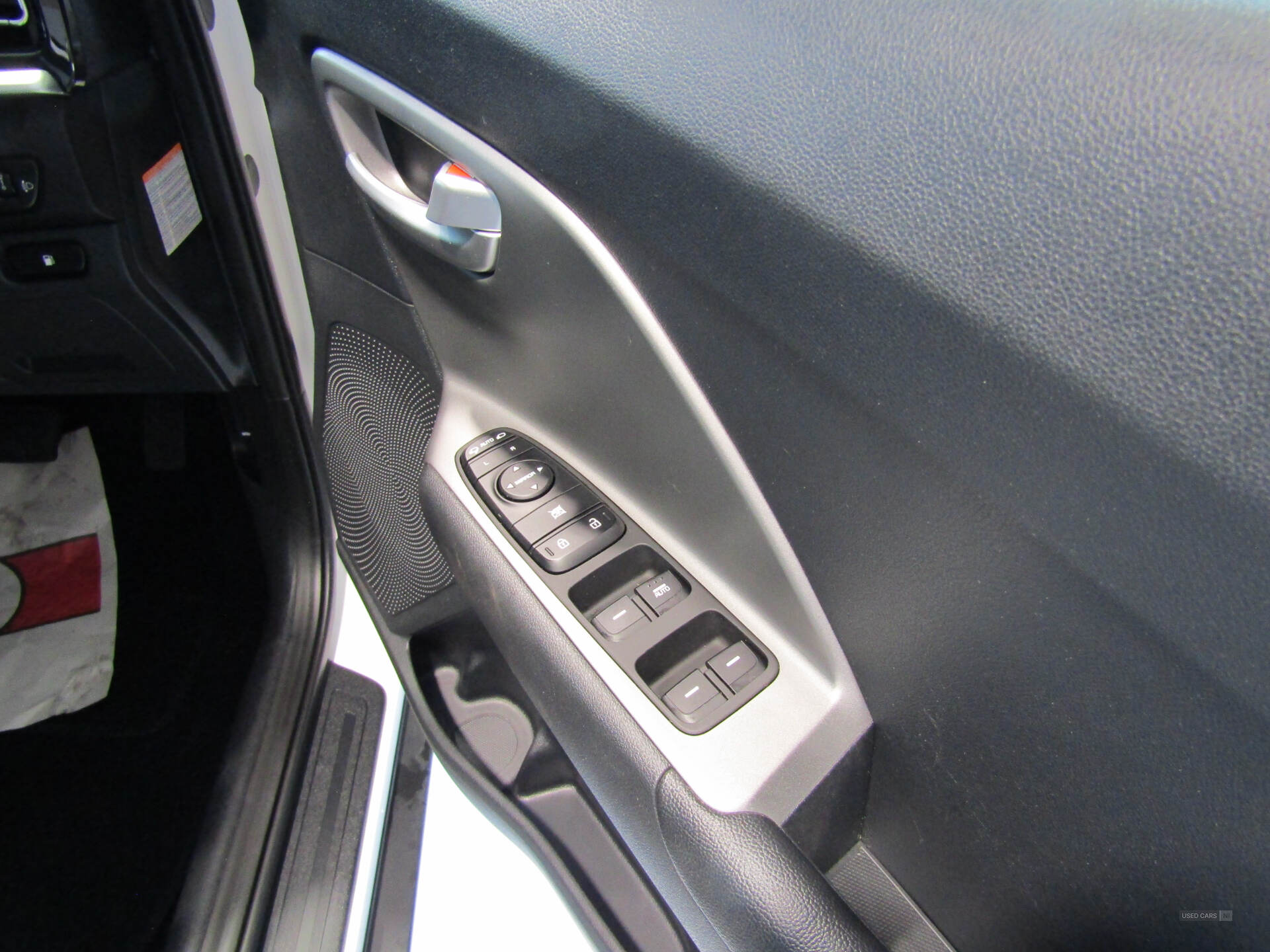 May 2022 Kia Niro 1.6 GDi Hybrid 2 5dr DCT