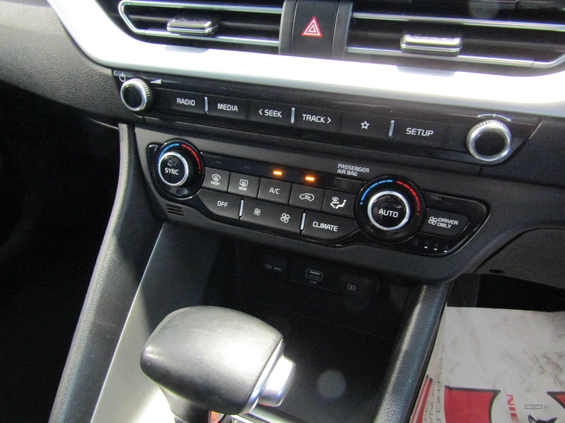 May 2022 Kia Niro 1.6 GDi Hybrid 2 5dr DCT