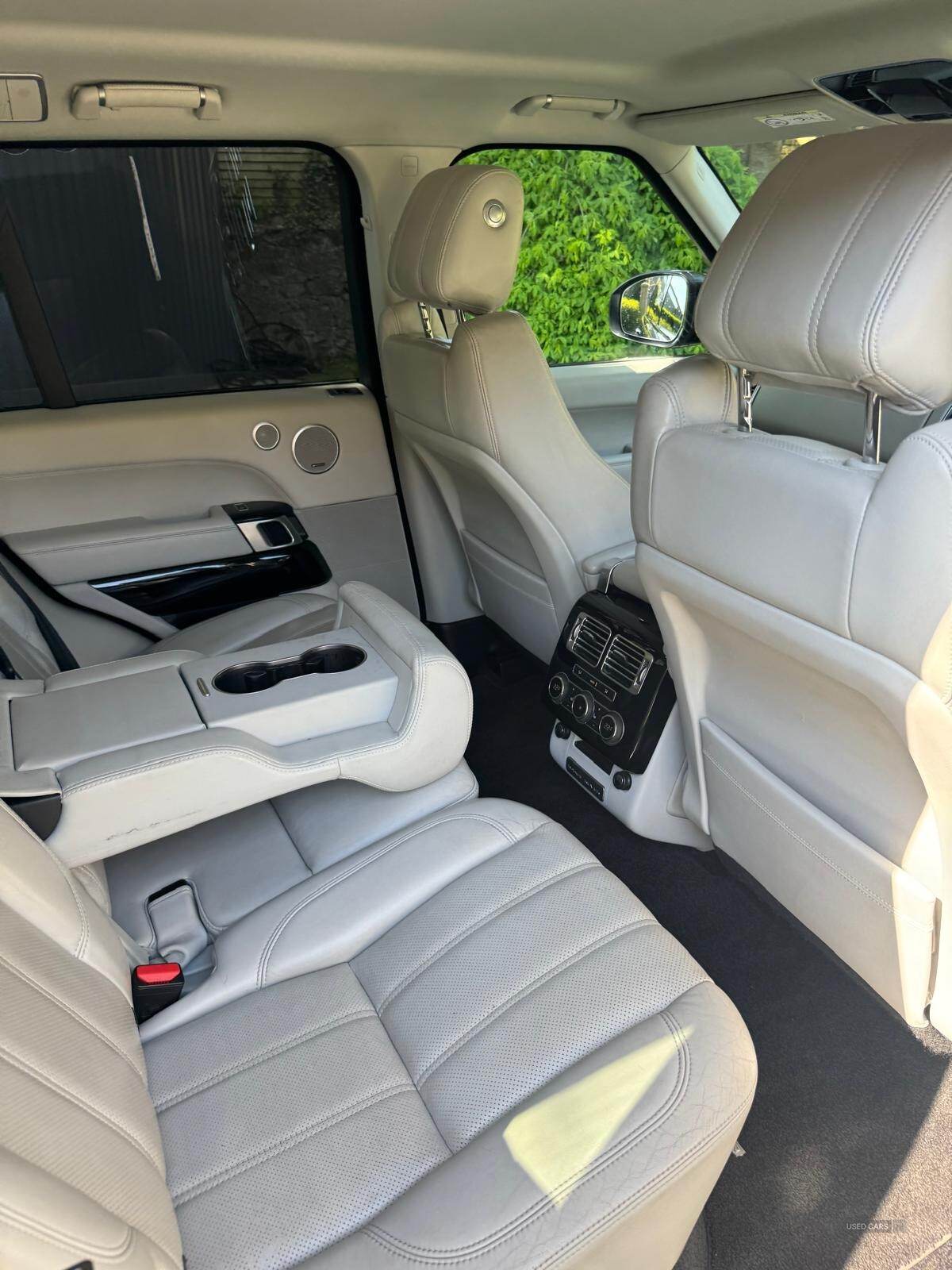 Oct 2013 Land Rover Range Rover 3.0 TDV6 Vogue 4dr Auto