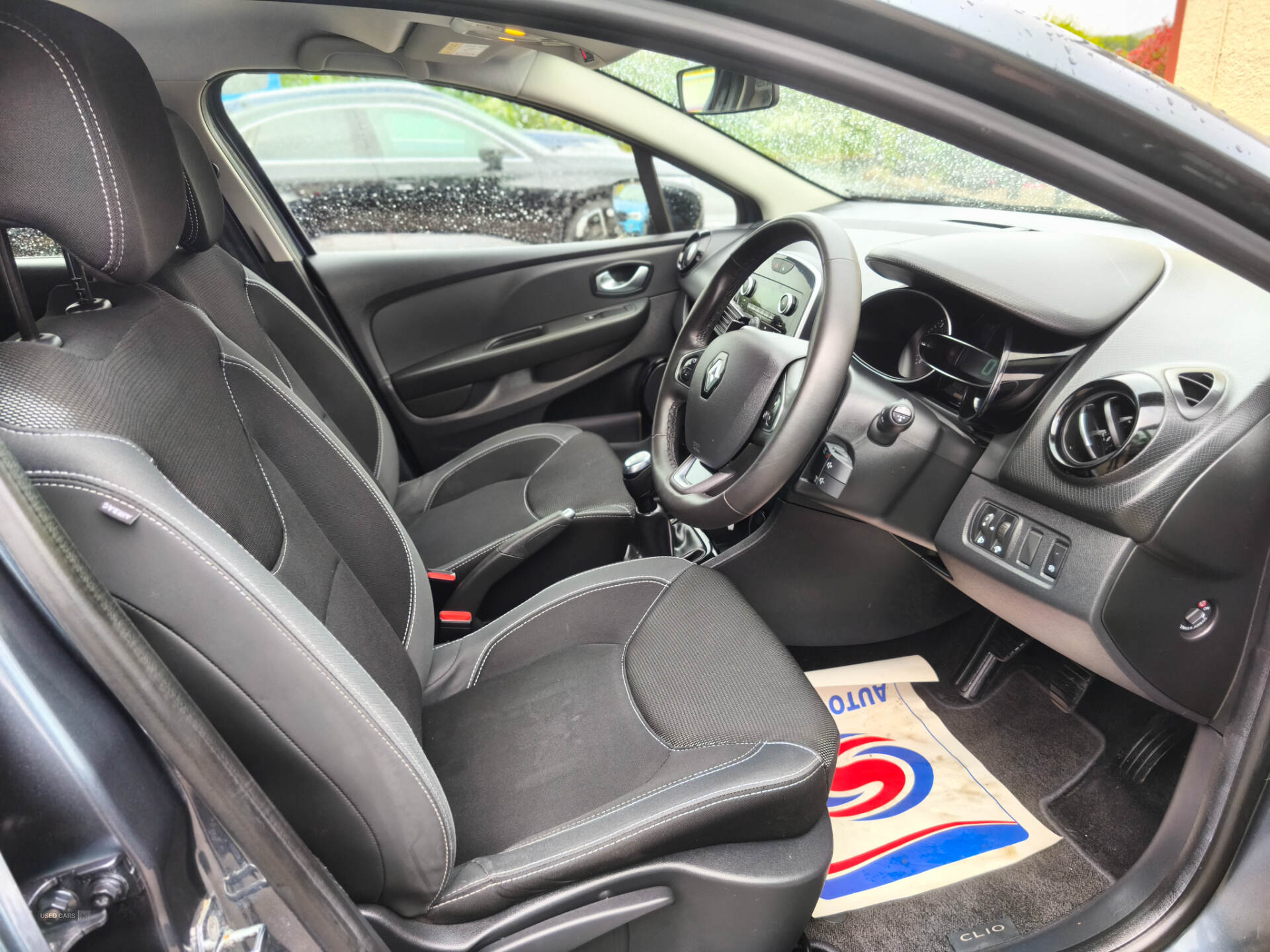 Renault Clio DIESEL HATCHBACK in Derry / Londonderry