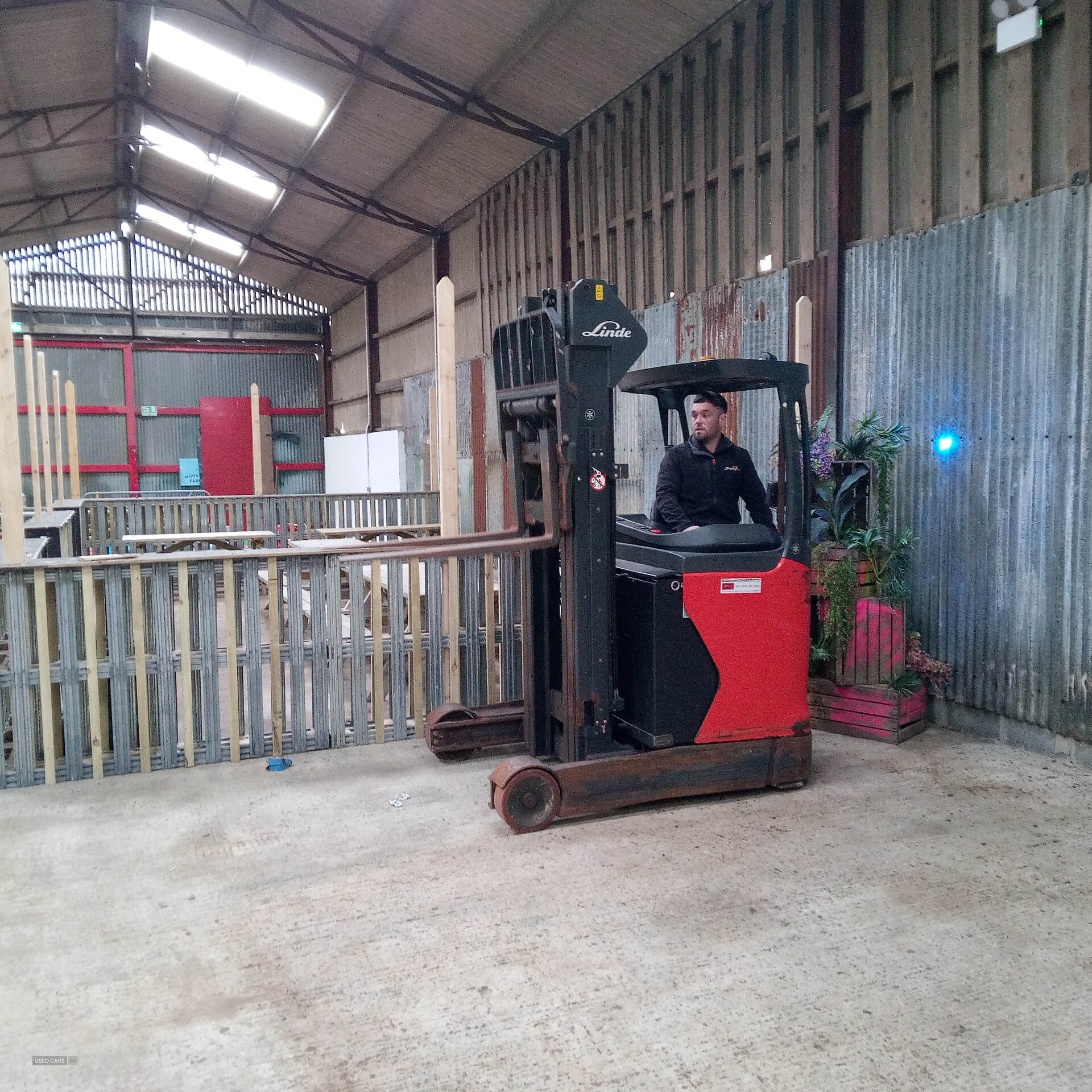 Mar 2016 Linde R Series Linde R14 Reach electric forklift truck