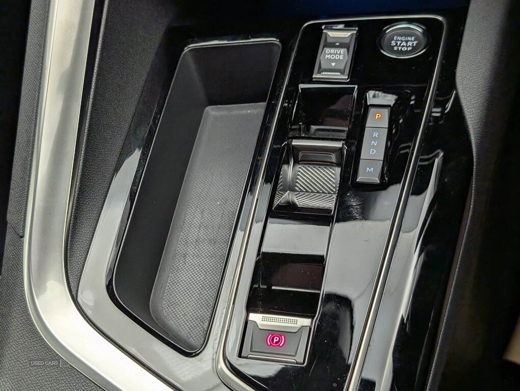 Peugeot 5008 DIESEL ESTATE in Antrim