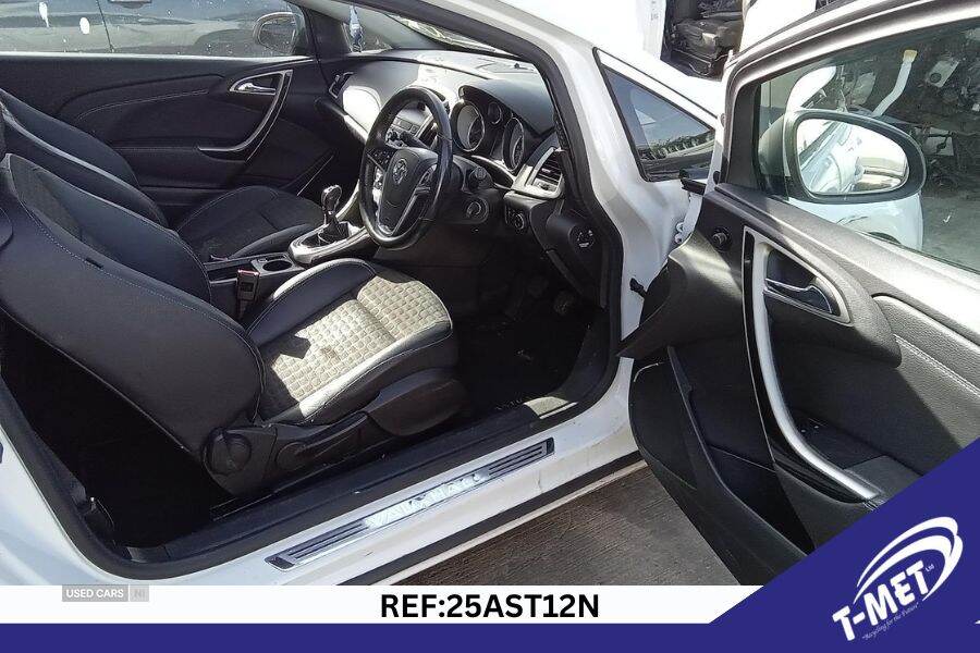 Jan 2012 Vauxhall Astra GTC 2.0 CDTi 16V SRi 3dr