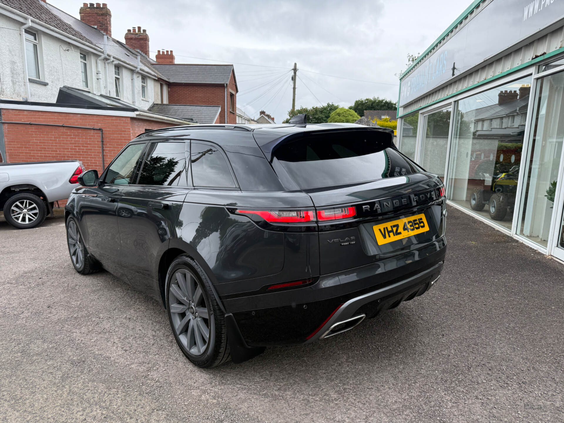 Jul 2017 Land Rover Range Rover Velar 3.0 P380 R-Dynamic HSE 5dr Auto