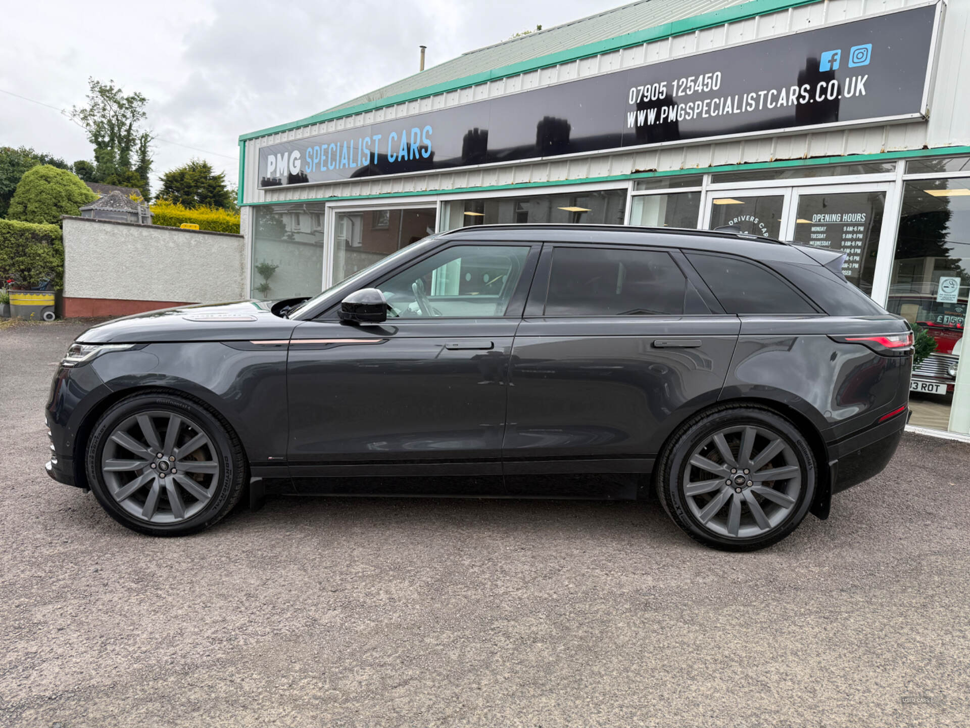 Jul 2017 Land Rover Range Rover Velar 3.0 P380 R-Dynamic HSE 5dr Auto