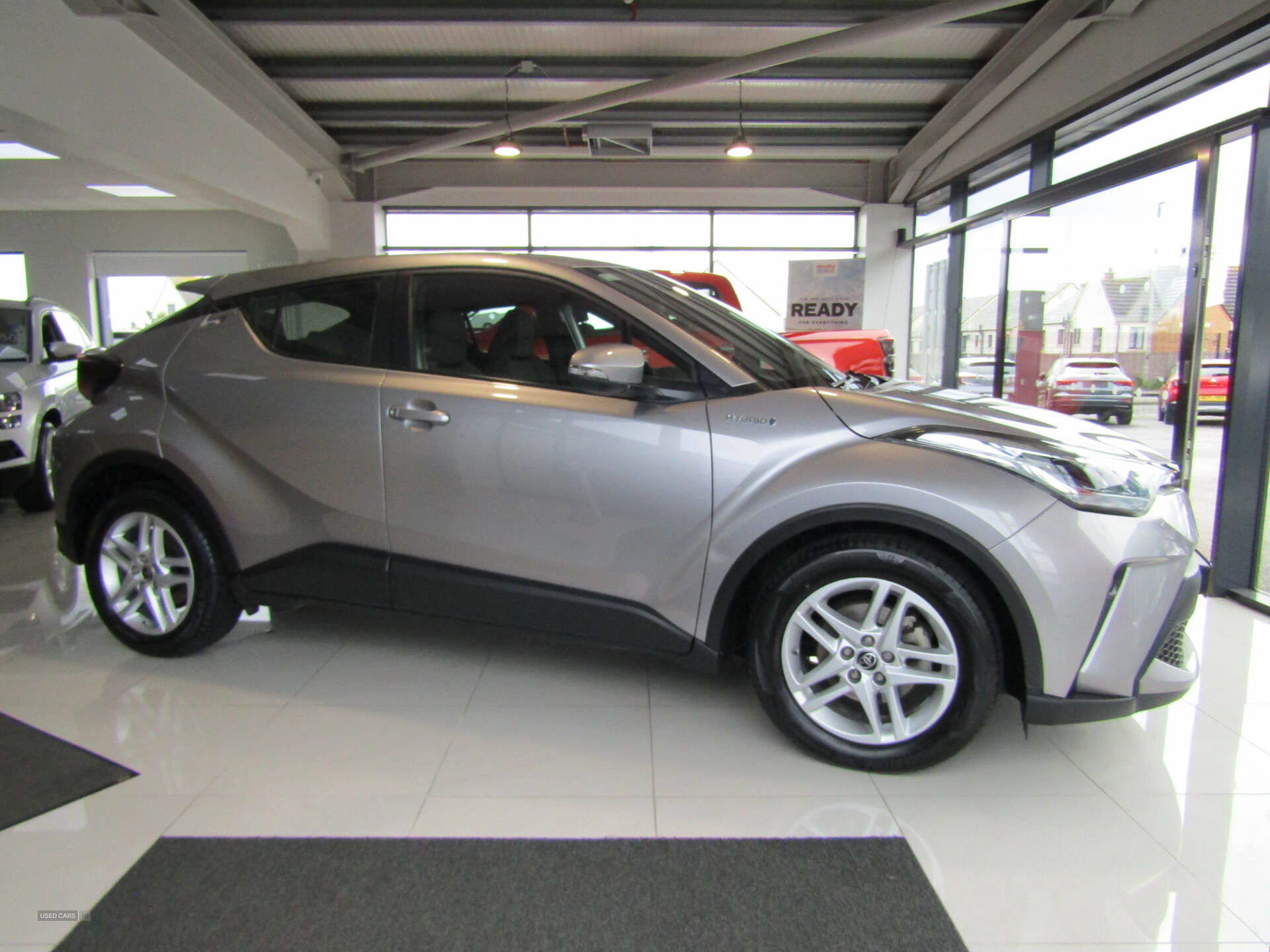 May 2022 Toyota C-HR 1.8 Hybrid Icon 5dr CVT