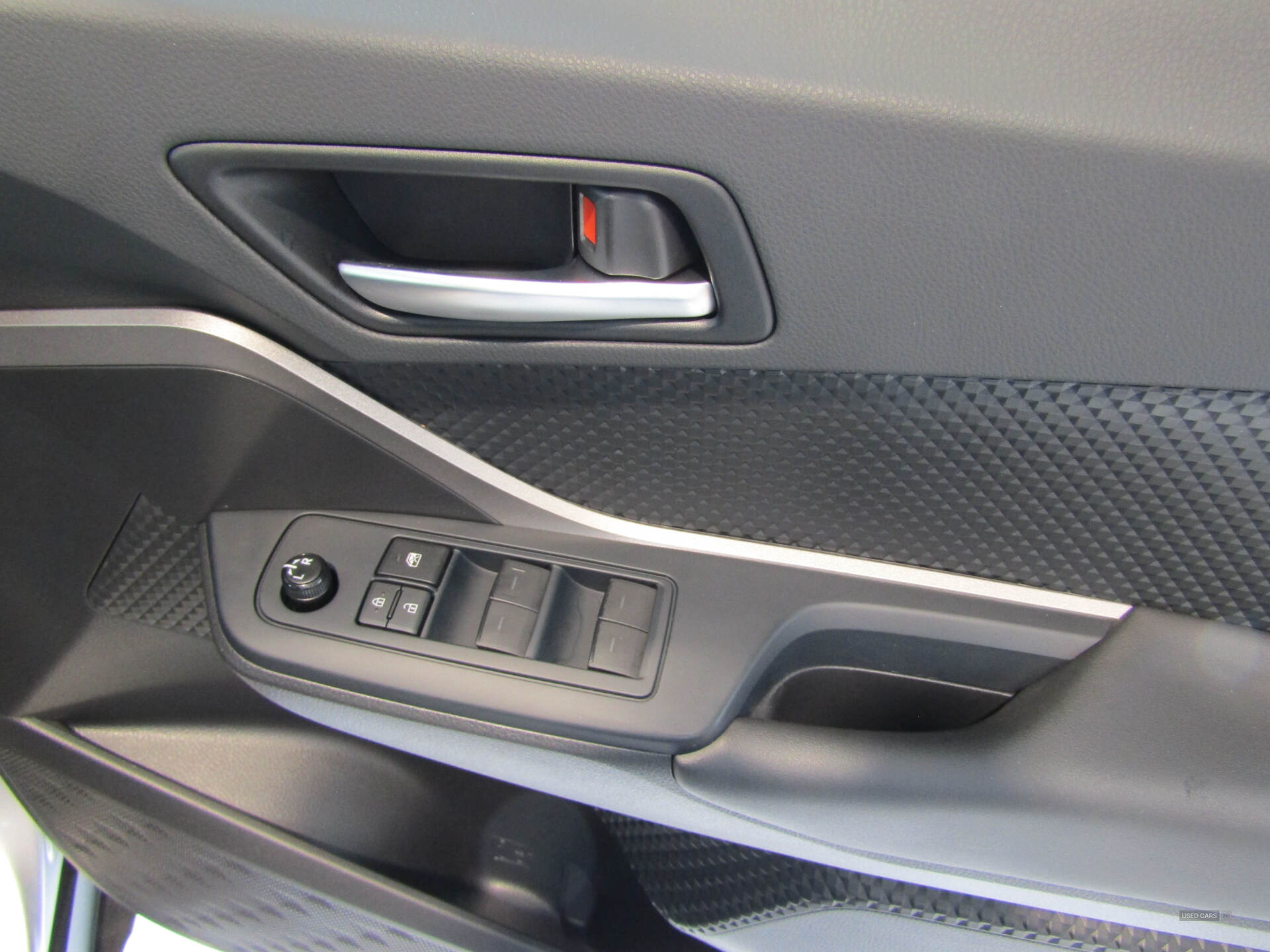 May 2022 Toyota C-HR 1.8 Hybrid Icon 5dr CVT