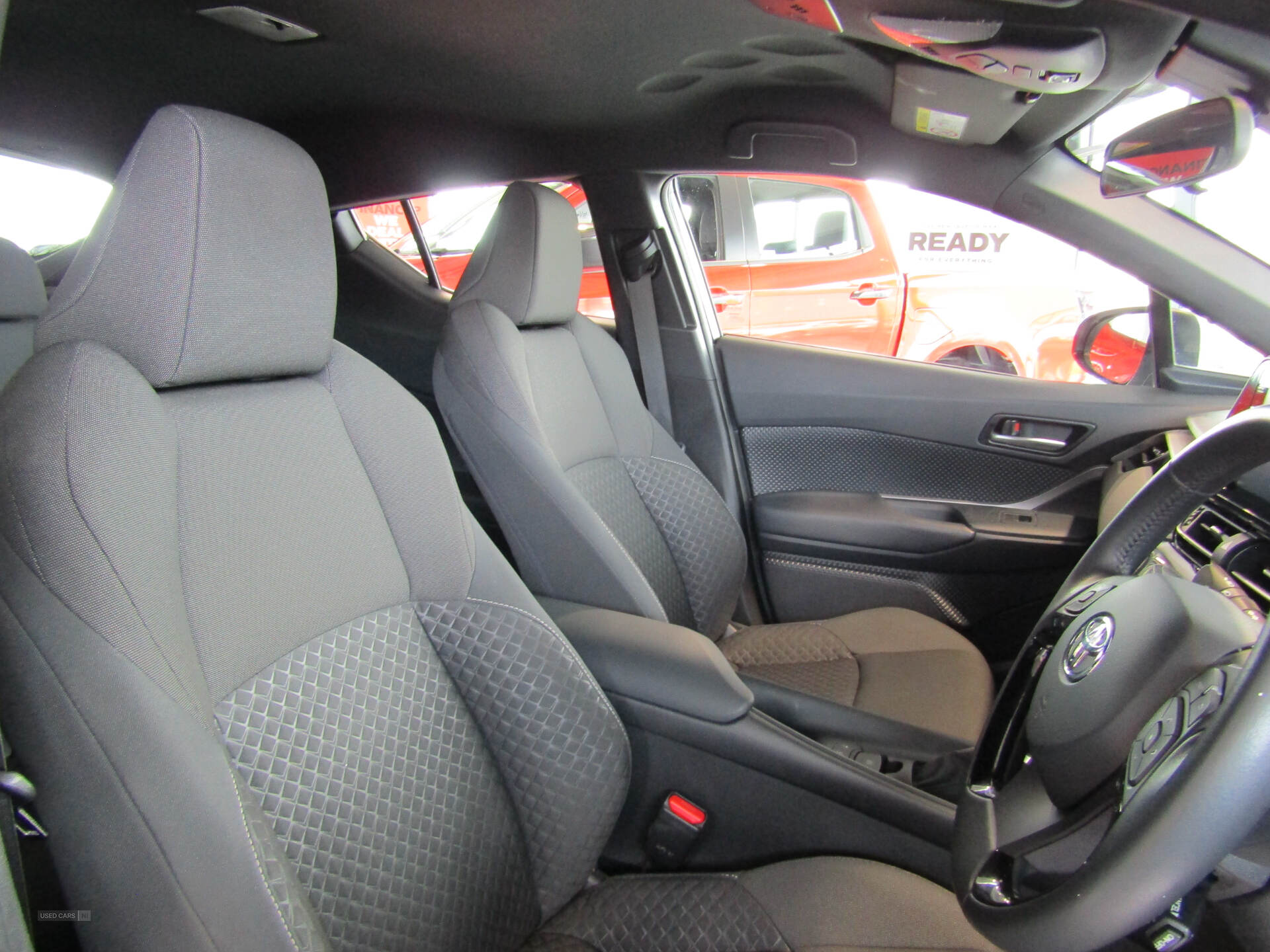 May 2022 Toyota C-HR 1.8 Hybrid Icon 5dr CVT