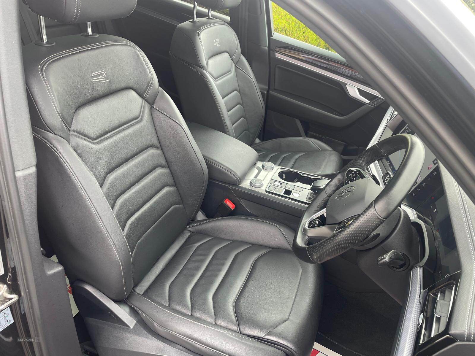 Feb 2022 Volkswagen Touareg 3.0 V6 TDI 4Motion Black Edition 5dr Tip Auto