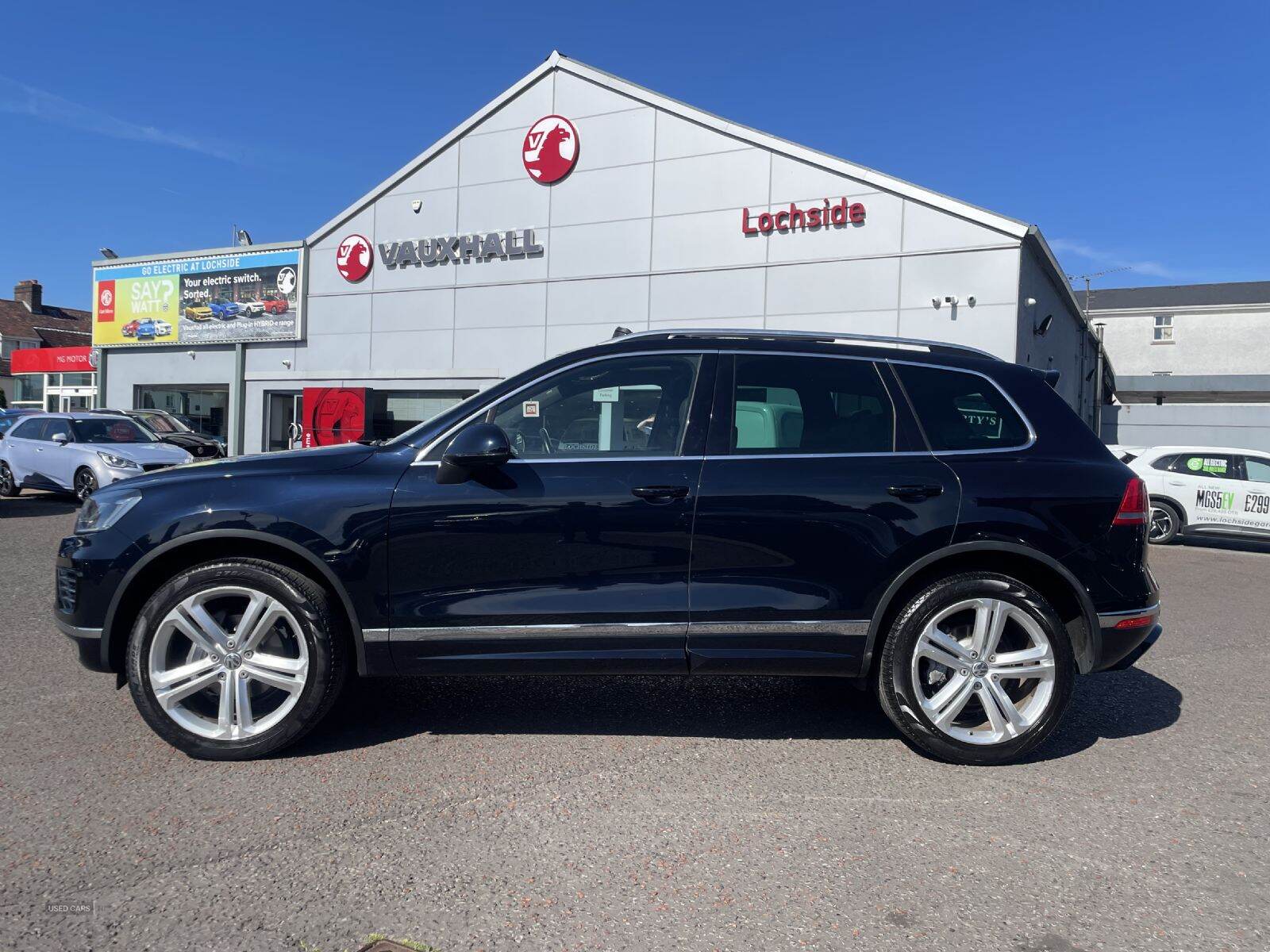 Oct 2017 Volkswagen Touareg 3.0 V6 TDI BMT 262 R-Line Plus 5dr Tip Auto