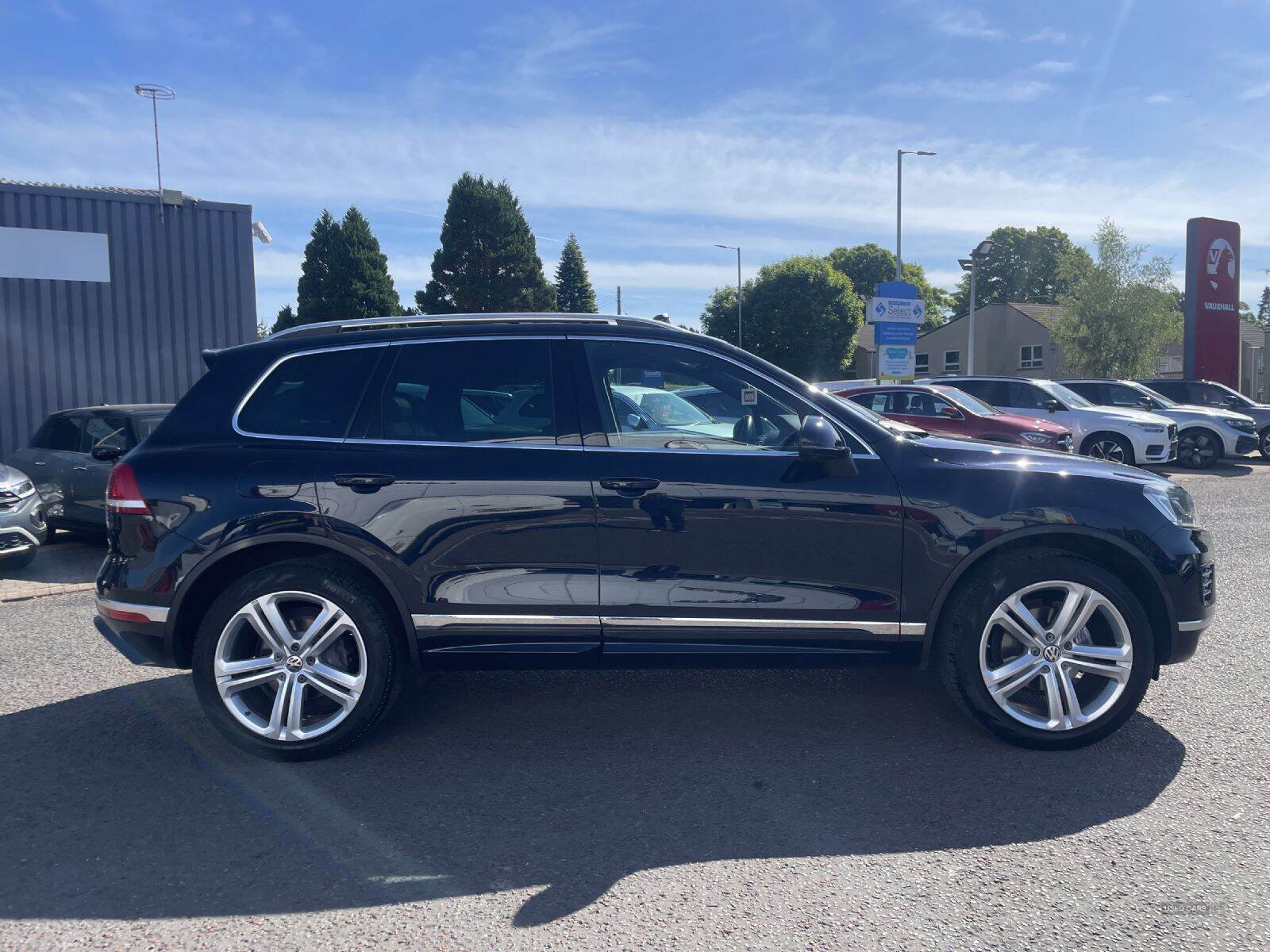Oct 2017 Volkswagen Touareg 3.0 V6 TDI BMT 262 R-Line Plus 5dr Tip Auto
